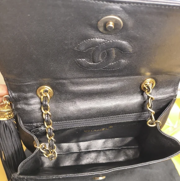 CHANEL Black Vintage Quilted Lambskin Tassel Flap Shoulder Bag- RARE - Picture 7 of 10